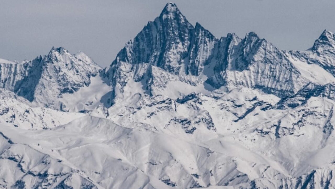 Kolahoi Glacier