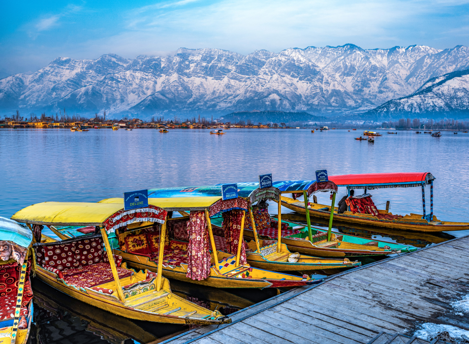 Explore Kashmir and Ladakh 8 Days Tour